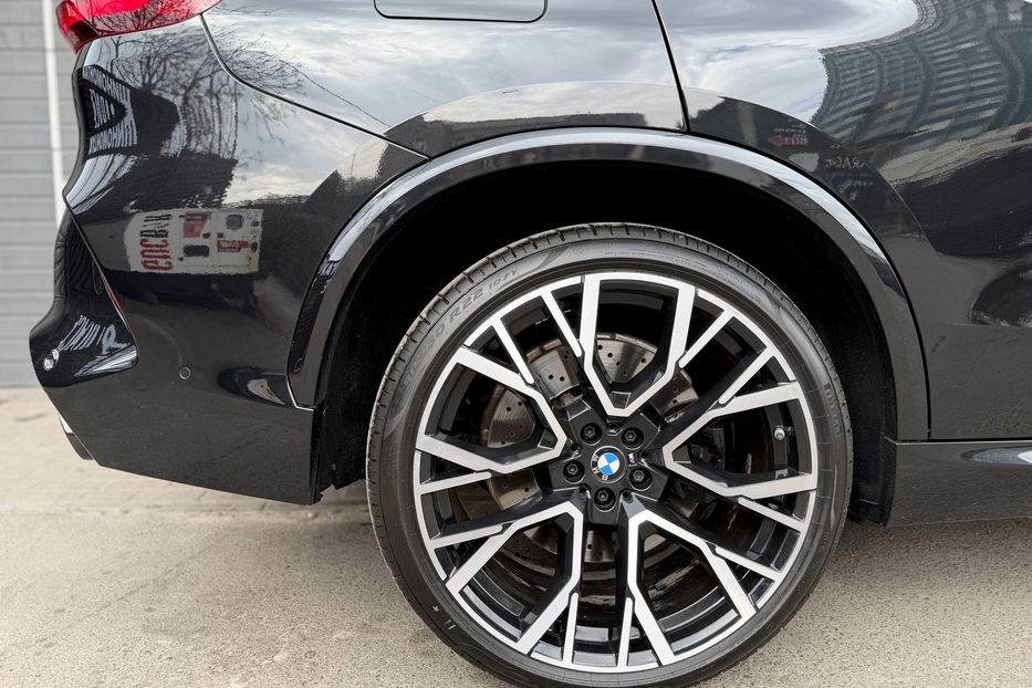 Продам BMW X5 M Competition 2023 года в Киеве