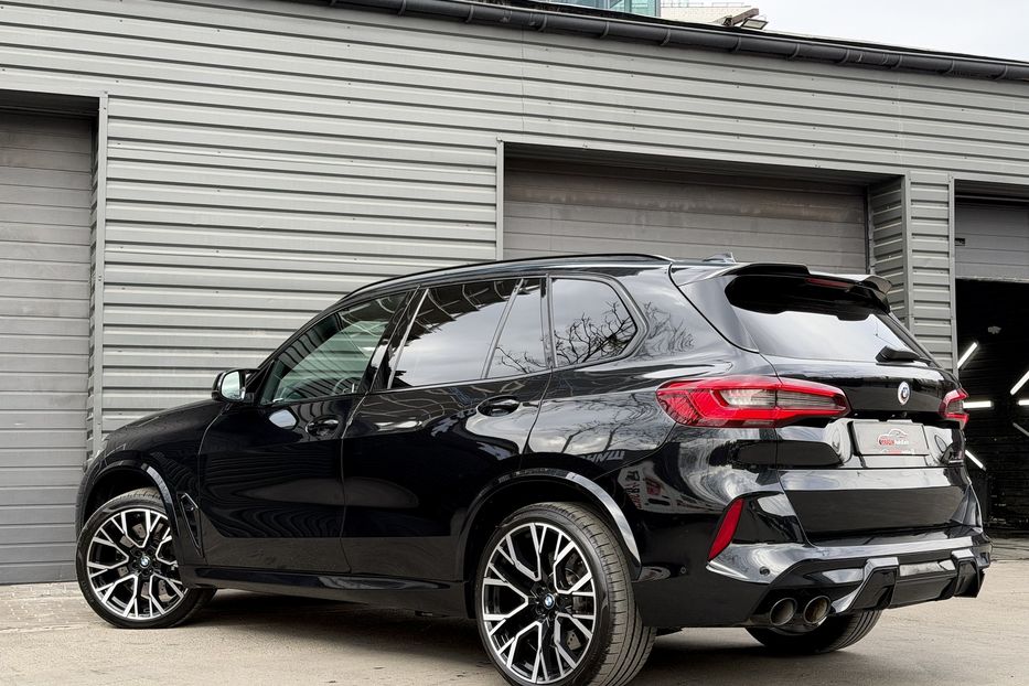 Продам BMW X5 M Competition 2023 года в Киеве