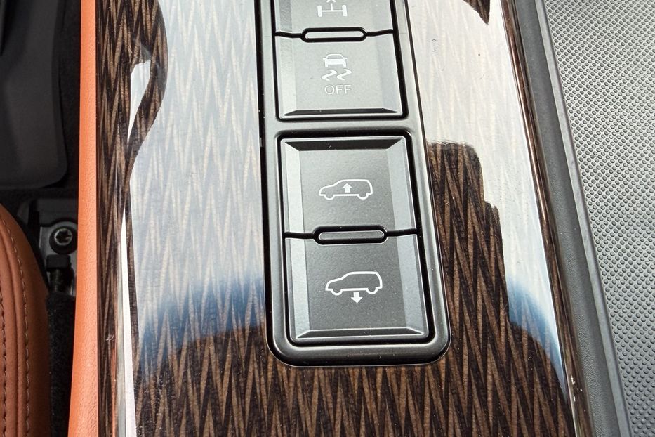 Продам Lexus LX 570 LX600 2023 года в Киеве