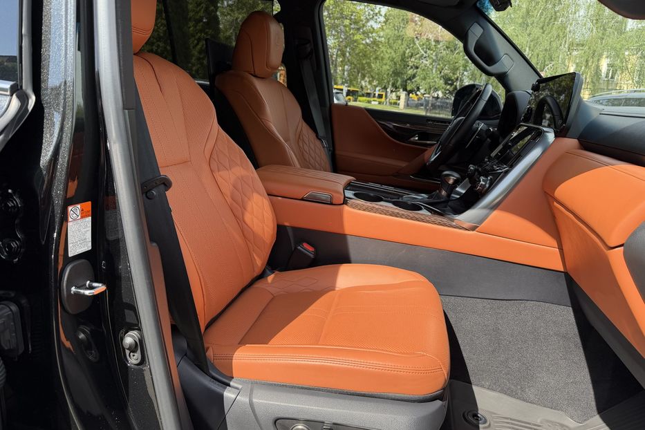Продам Lexus LX 570 LX600 2023 года в Киеве