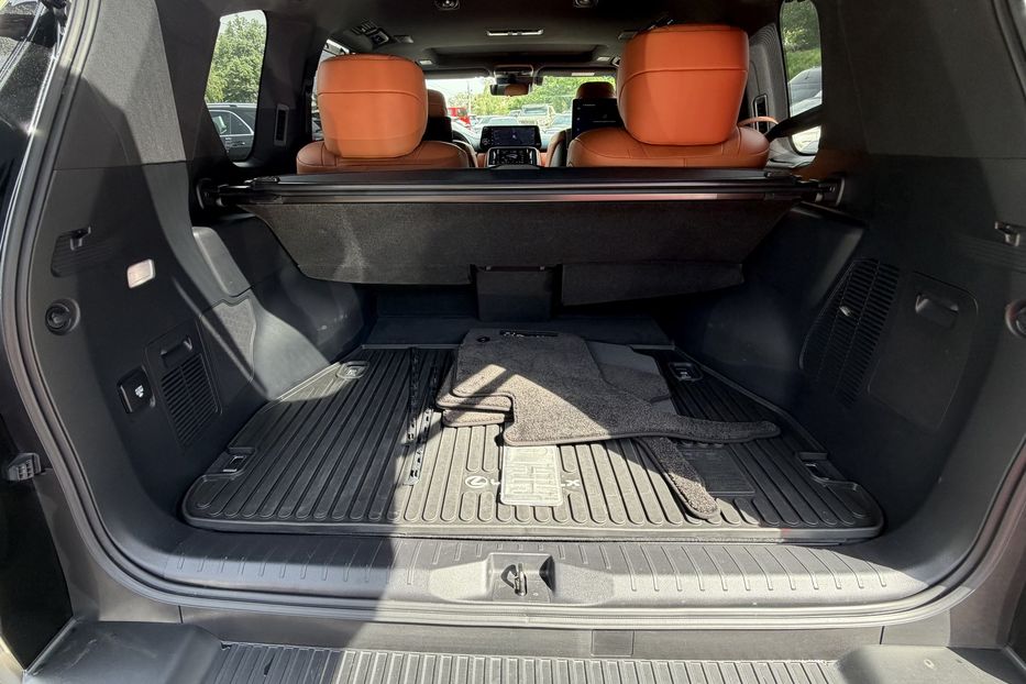 Продам Lexus LX 570 LX600 2023 года в Киеве