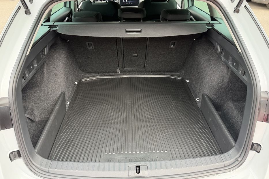 Продам Skoda Octavia 2024 года в Киеве