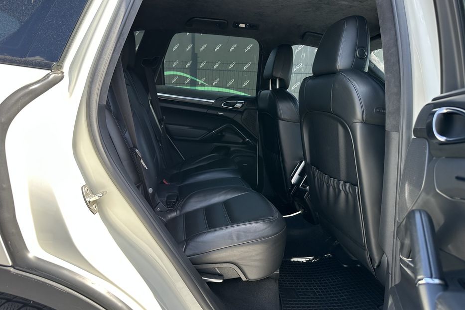 Продам Porsche Cayenne S 2011 года в Киеве