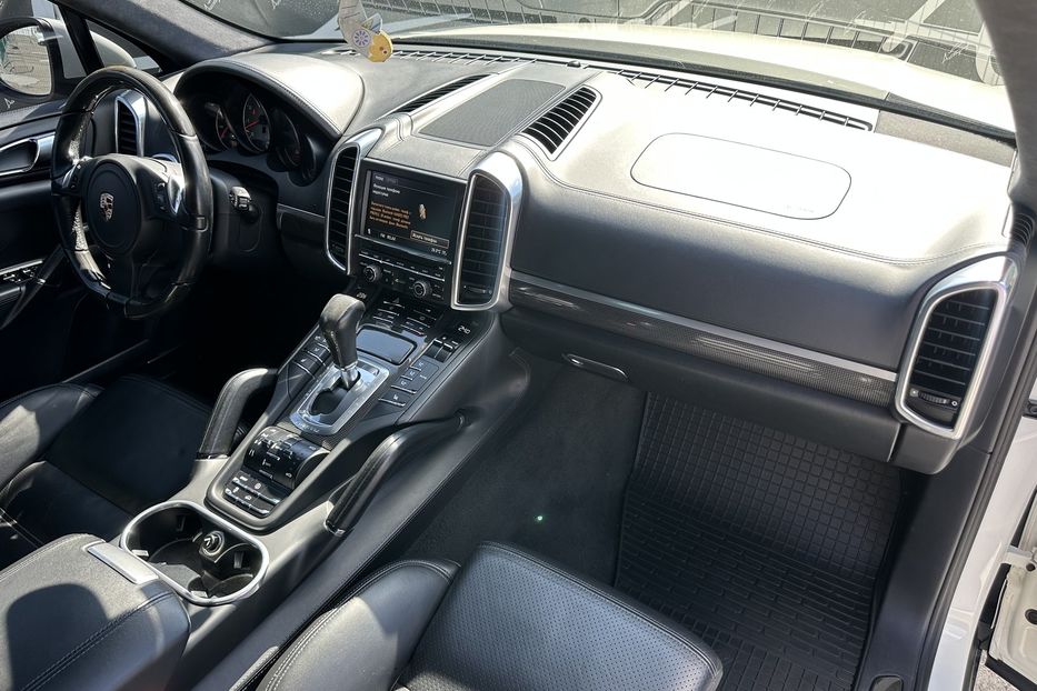 Продам Porsche Cayenne S 2011 года в Киеве
