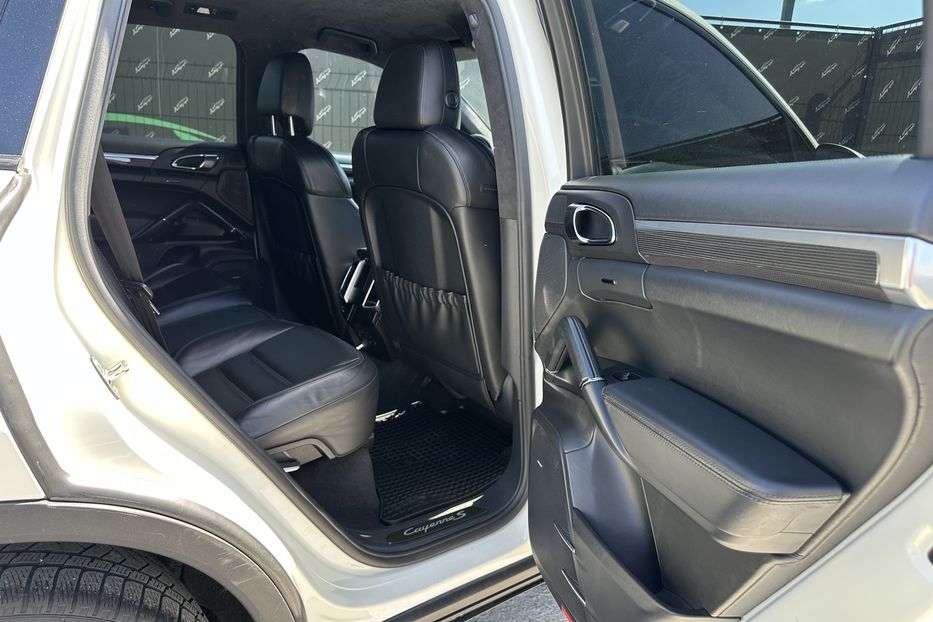 Продам Porsche Cayenne S 2011 года в Киеве