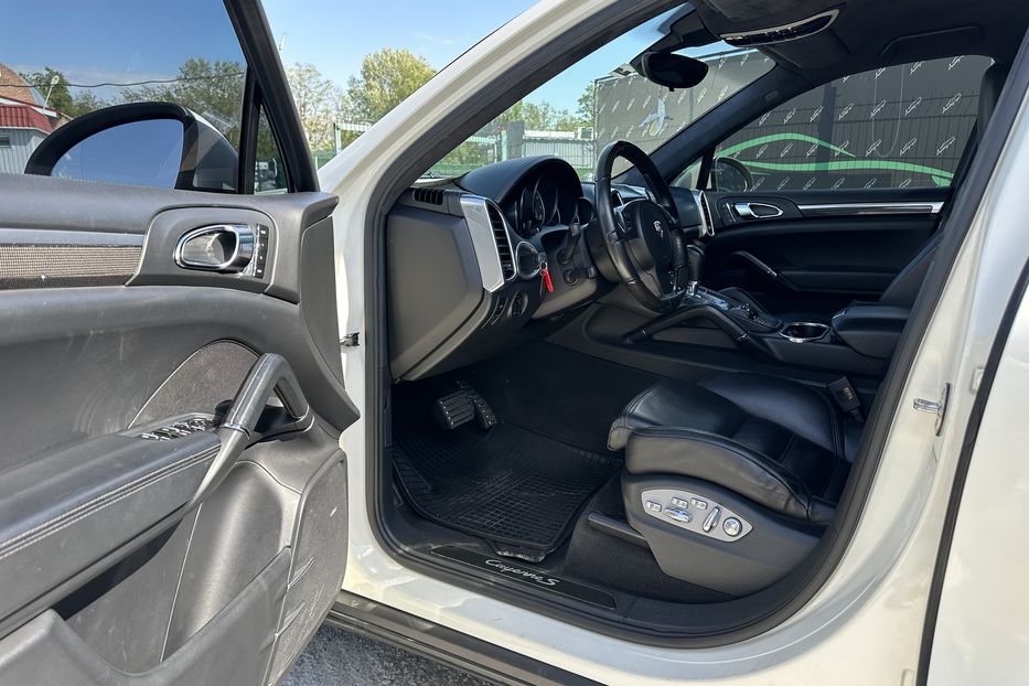 Продам Porsche Cayenne S 2011 года в Киеве