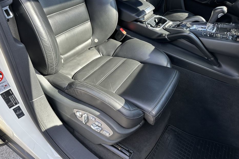 Продам Porsche Cayenne S 2011 года в Киеве