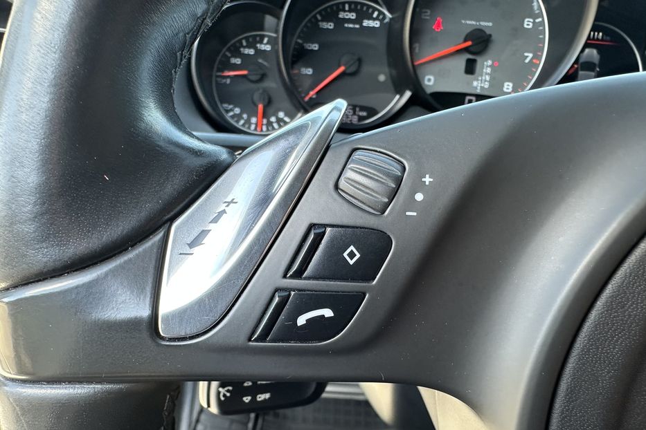 Продам Porsche Cayenne S 2011 года в Киеве