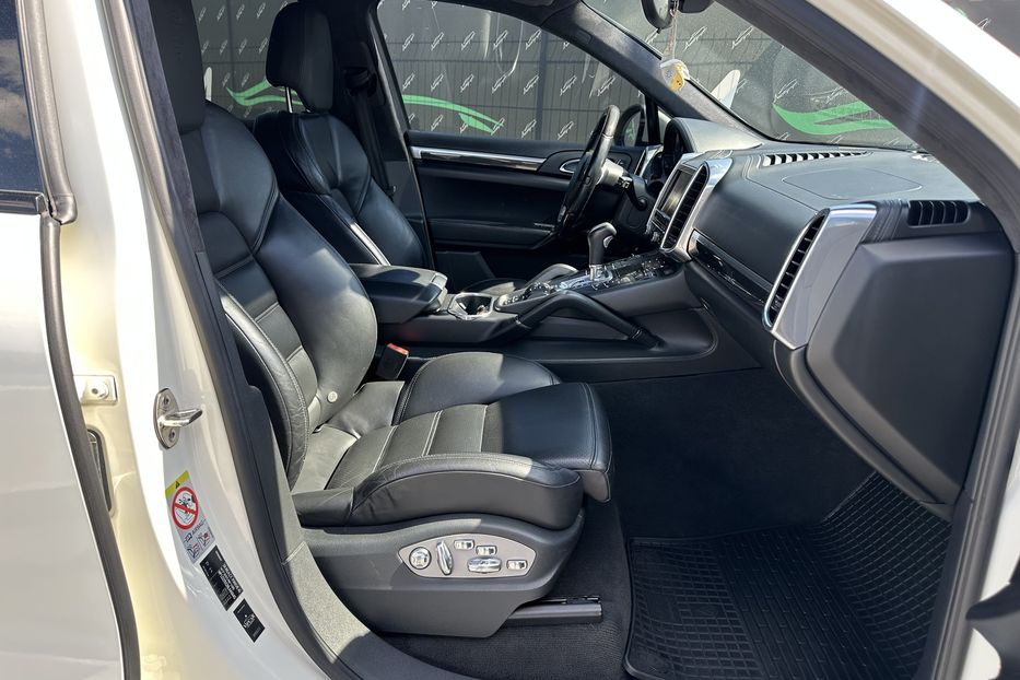 Продам Porsche Cayenne S 2011 года в Киеве