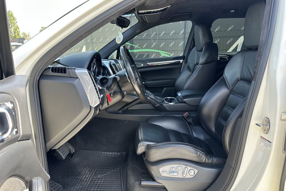 Продам Porsche Cayenne S 2011 года в Киеве