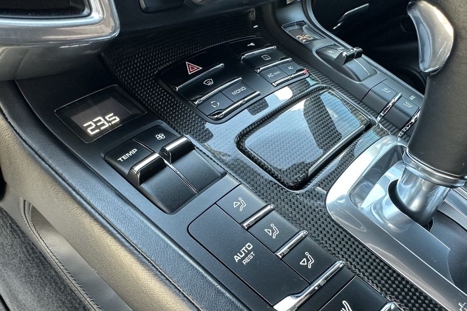 Продам Porsche Cayenne S 2011 года в Киеве