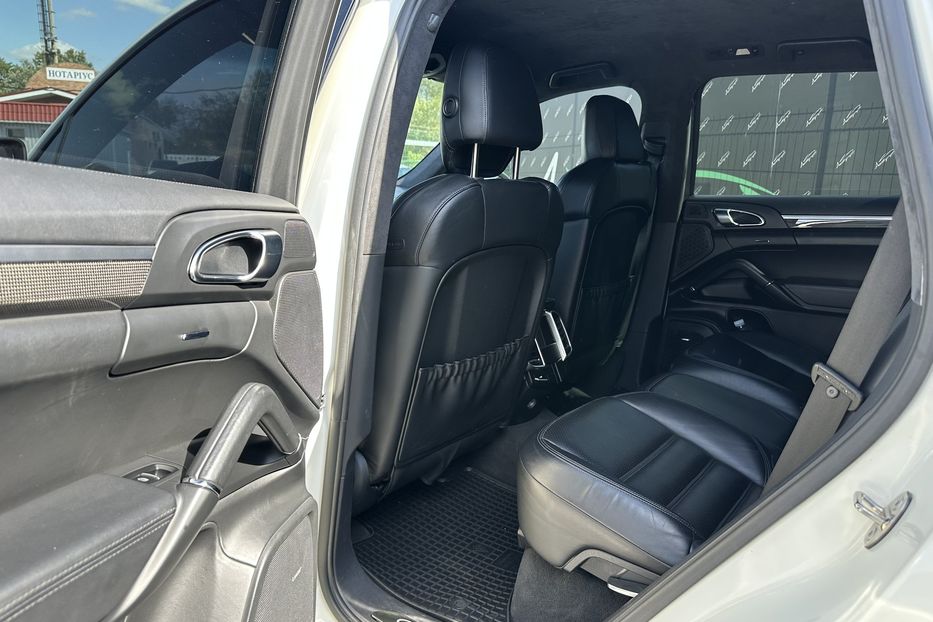 Продам Porsche Cayenne S 2011 года в Киеве