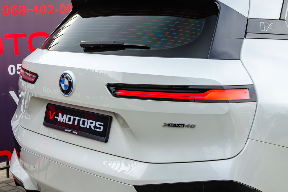 Продам BMW iX 40 Xdrive 2022 года в Киеве