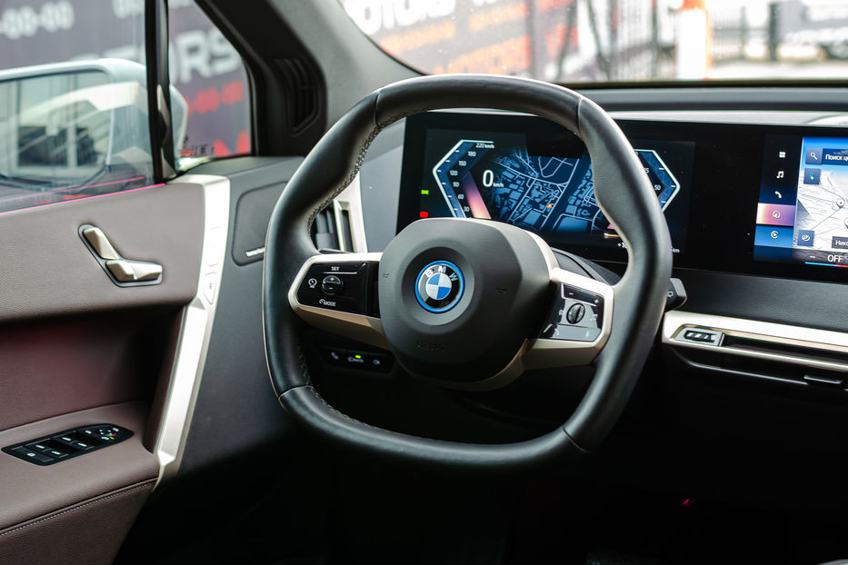 Продам BMW iX 40 Xdrive 2022 года в Киеве