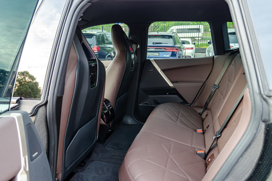 Продам BMW iX 40 Xdrive 2022 года в Киеве