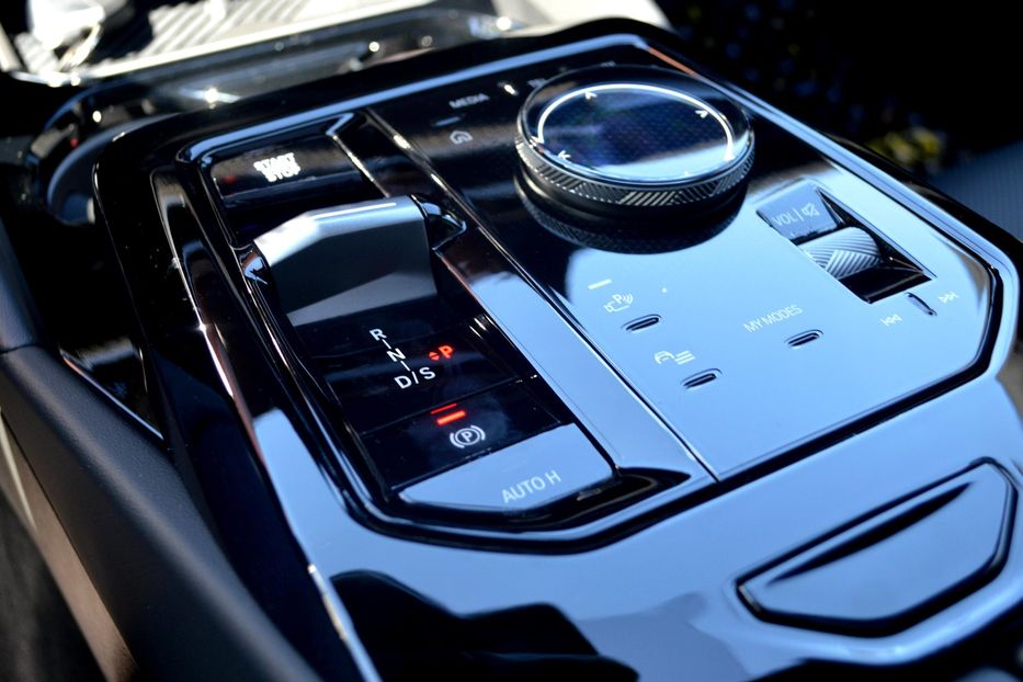 Продам BMW 540 Xdrive 2025 года в Одессе
