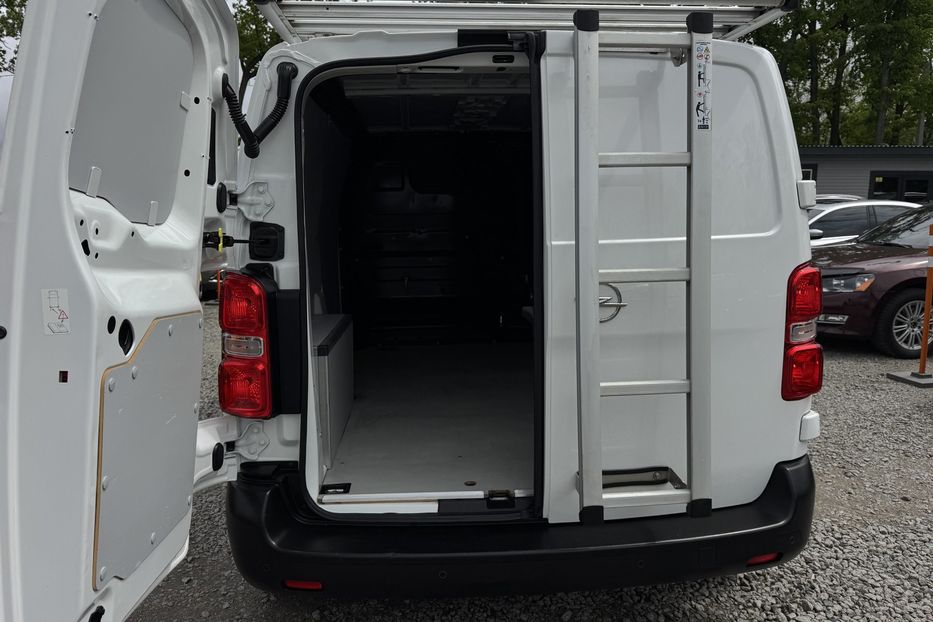 Продам Opel Vivaro груз. (COMIS) 2022 года в г. Умань, Черкасская область