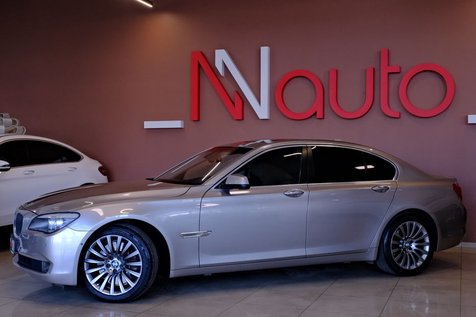 Продам BMW 750 2011 года в Одессе