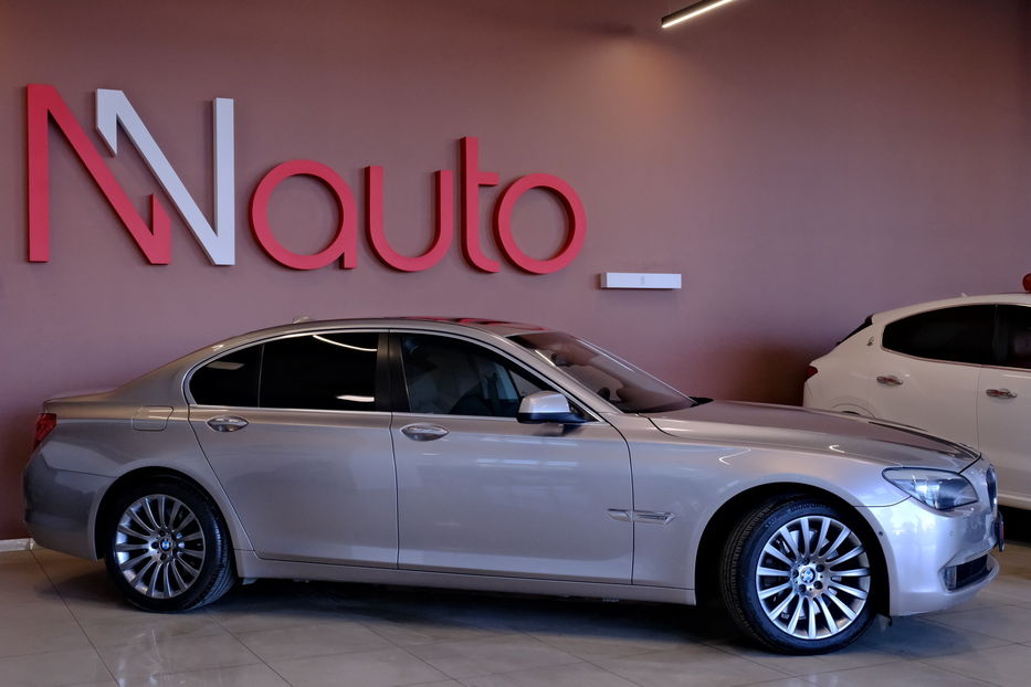 Продам BMW 750 2011 года в Одессе