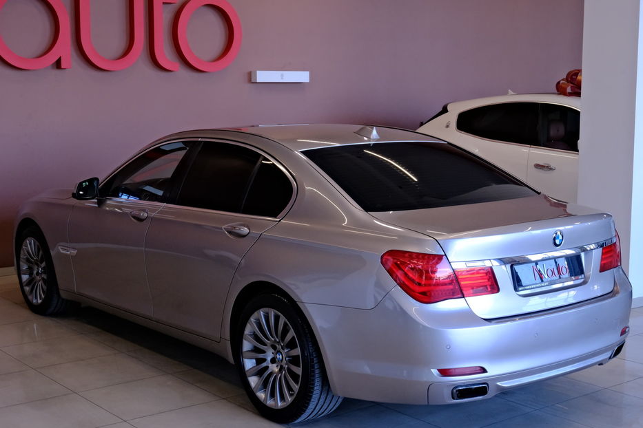 Продам BMW 750 2011 года в Одессе