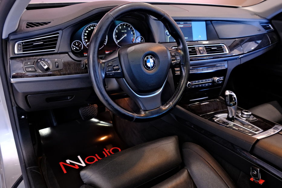 Продам BMW 750 2011 года в Одессе