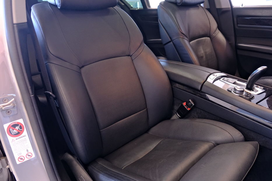 Продам BMW 750 2011 года в Одессе