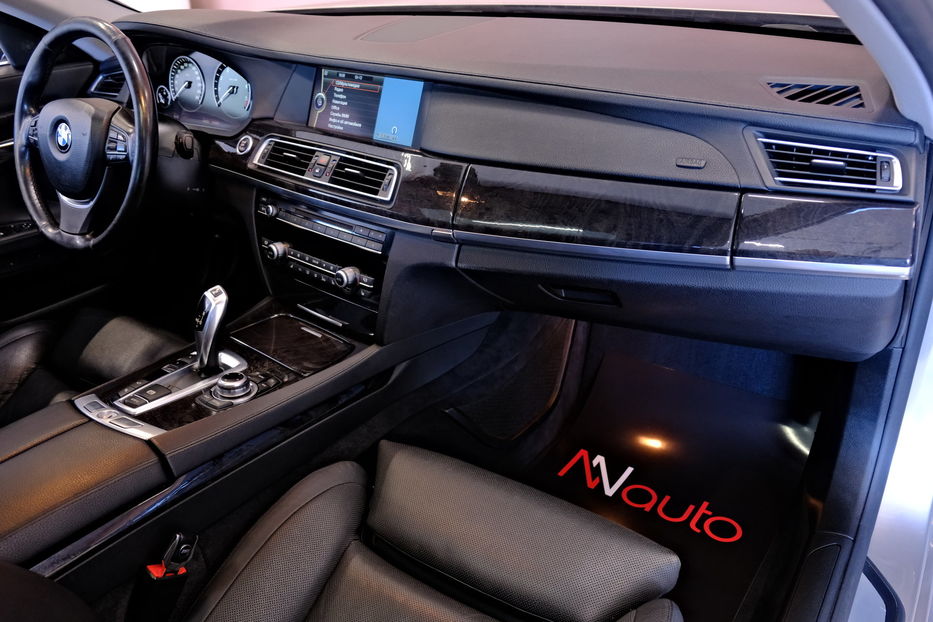 Продам BMW 750 2011 года в Одессе