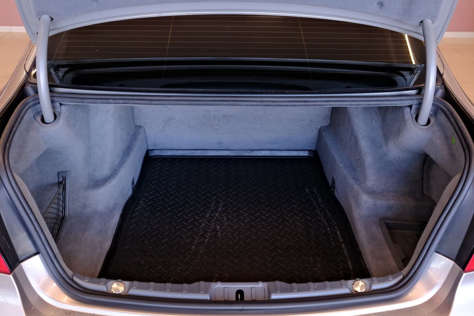 Продам BMW 750 2011 года в Одессе