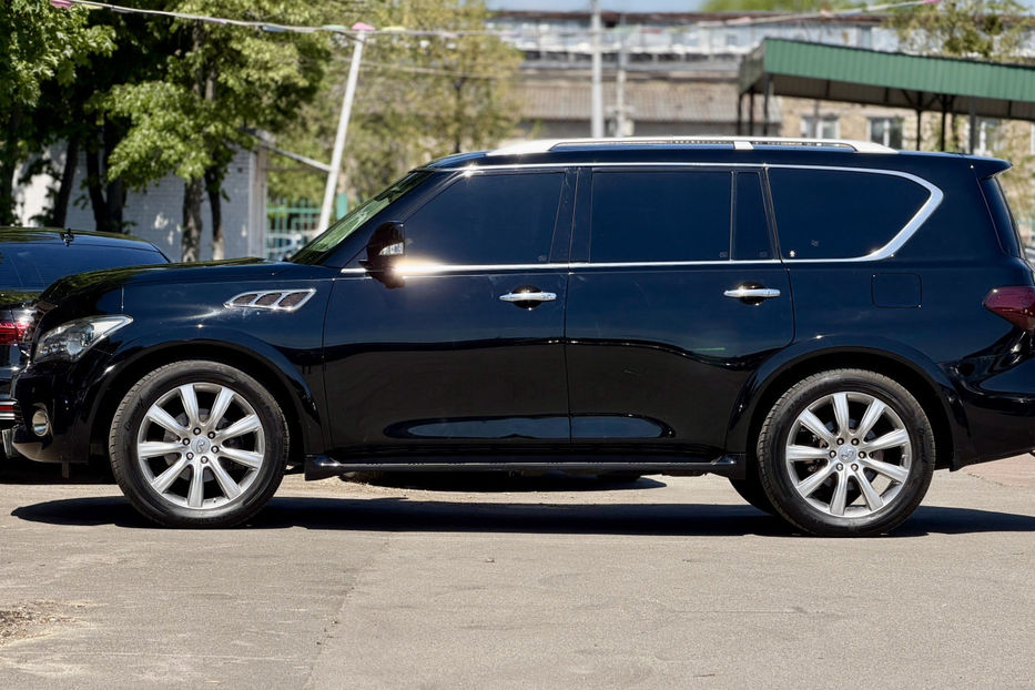 Продам Infiniti QX56 5.6 AT (405 к.с.) AWD 2010 года в Киеве