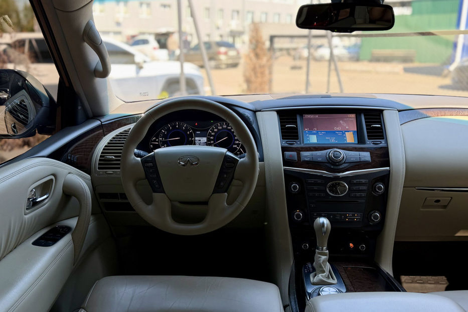 Продам Infiniti QX56 5.6 AT (405 к.с.) AWD 2010 года в Киеве