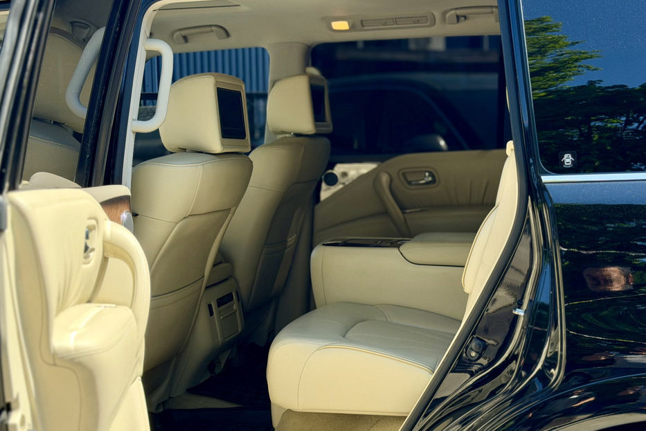 Продам Infiniti QX56 5.6 AT (405 к.с.) AWD 2010 года в Киеве