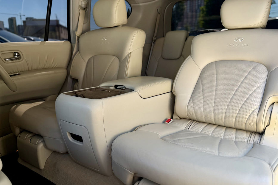 Продам Infiniti QX56 5.6 AT (405 к.с.) AWD 2010 года в Киеве