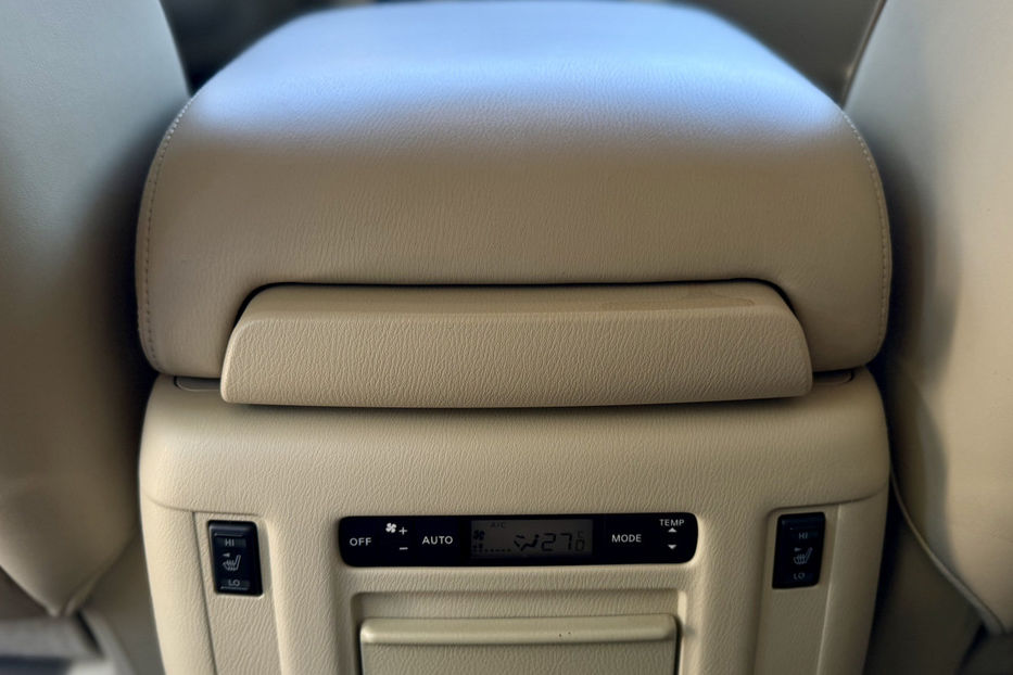 Продам Infiniti QX56 5.6 AT (405 к.с.) AWD 2010 года в Киеве