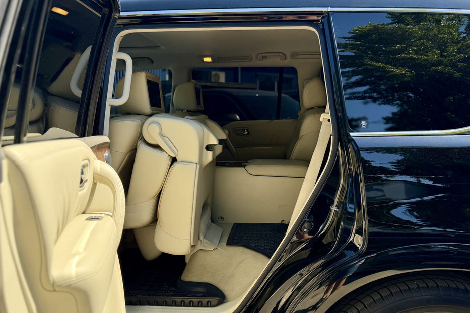 Продам Infiniti QX56 5.6 AT (405 к.с.) AWD 2010 года в Киеве