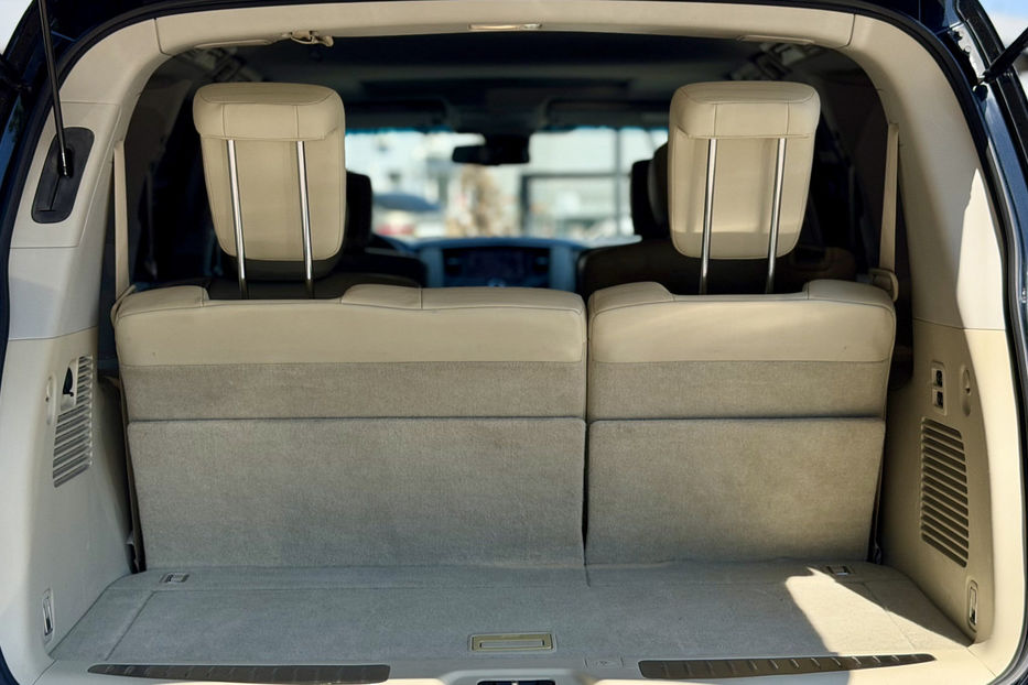 Продам Infiniti QX56 5.6 AT (405 к.с.) AWD 2010 года в Киеве