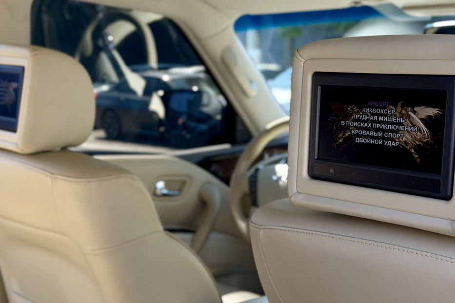 Продам Infiniti QX56 5.6 AT (405 к.с.) AWD 2010 года в Киеве