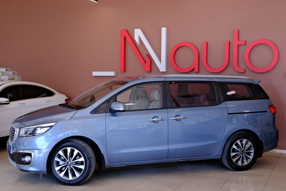 Продам Kia Carnival 2014 года в Одессе