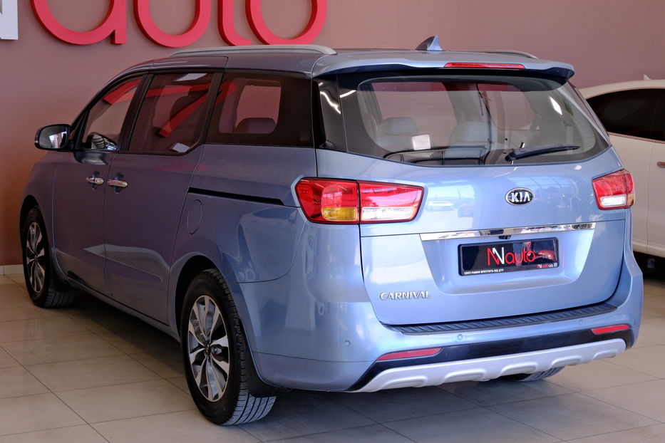 Продам Kia Carnival 2014 года в Одессе