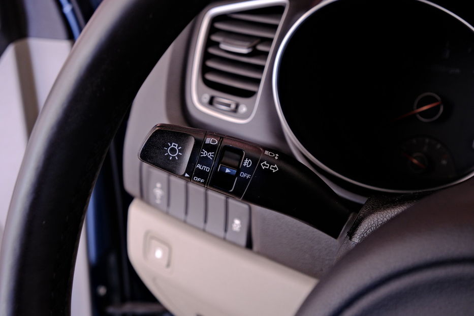 Продам Kia Carnival 2014 года в Одессе