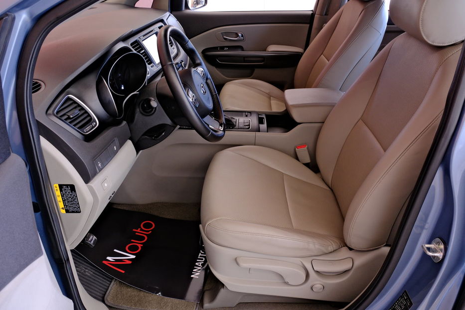 Продам Kia Carnival 2014 года в Одессе