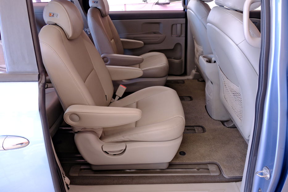 Продам Kia Carnival 2014 года в Одессе