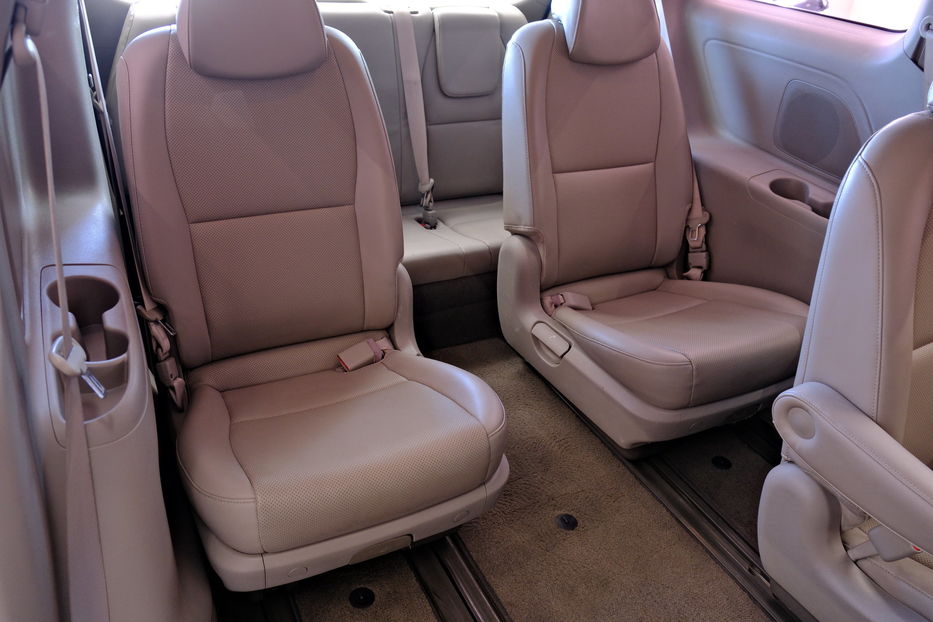 Продам Kia Carnival 2014 года в Одессе
