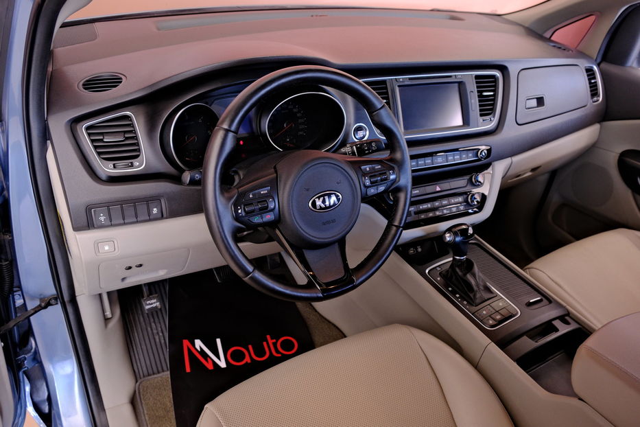 Продам Kia Carnival 2014 года в Одессе