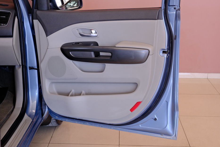 Продам Kia Carnival 2014 года в Одессе