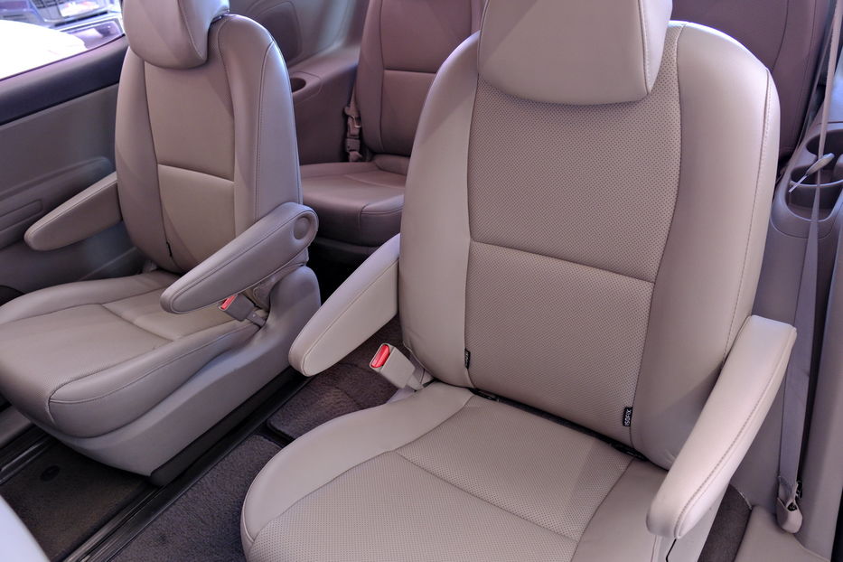 Продам Kia Carnival 2014 года в Одессе