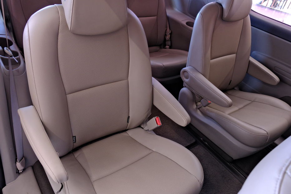 Продам Kia Carnival 2014 года в Одессе