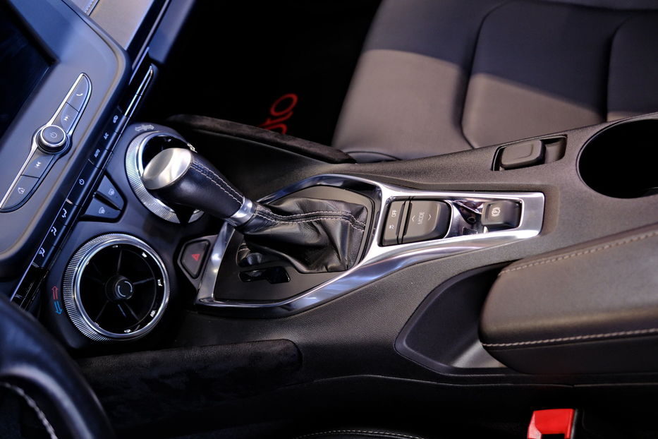 Продам Chevrolet Camaro 2019 года в Одессе