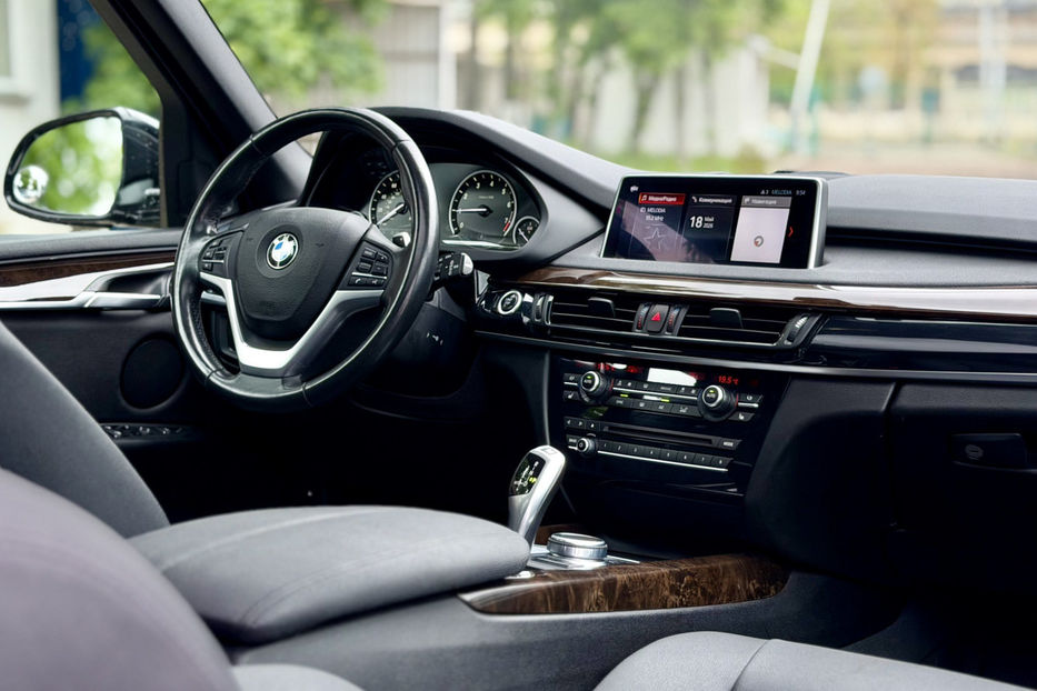Продам BMW X5 40e Steptronic (313 к.с.) 2017 года в Киеве