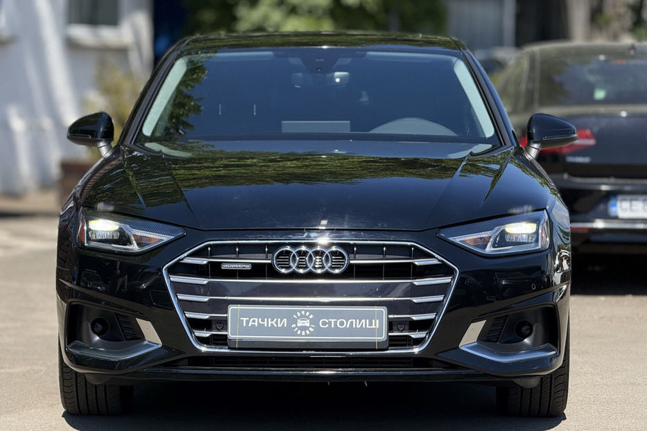 Продам Audi A4 40 TFSI S-tronic (204 к.с.) 2021 года в Киеве