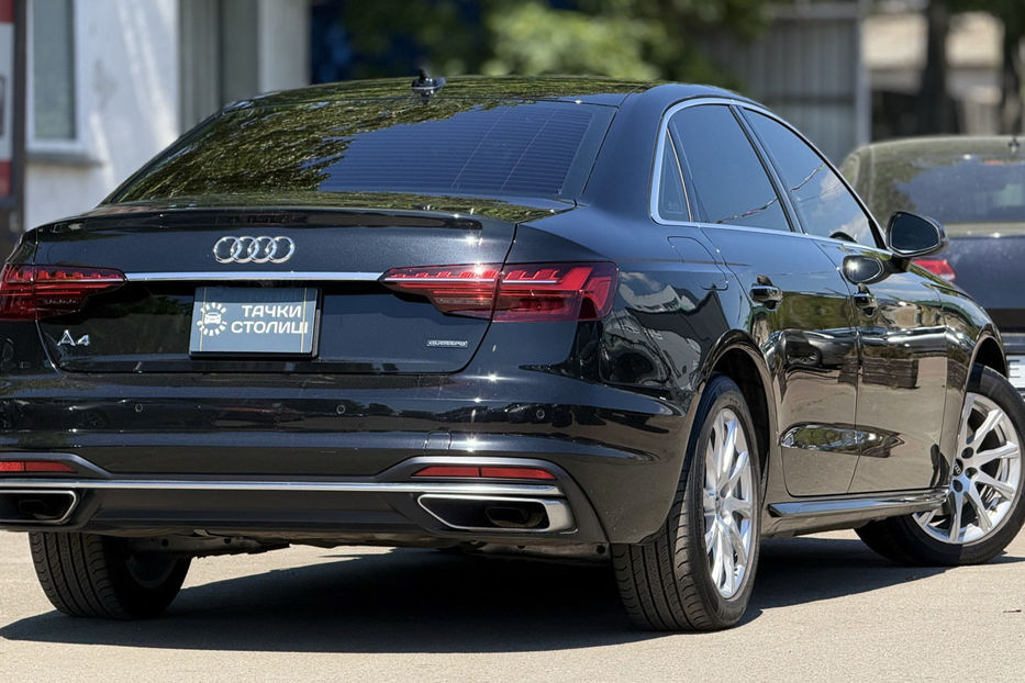 Продам Audi A4 40 TFSI S-tronic (204 к.с.) 2021 года в Киеве